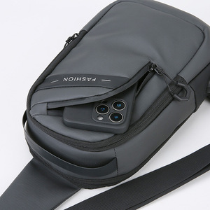 Bolso Bandolera para Hombre, Resistente al Agua, Gran Capacidad, con Puerto de Carga USB para Uso Diario, Primavera 2025 - Product Image 3
