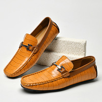 Sepatu Loafer Pria Kulit Asli Motif Kotak-kotak dengan Gesper, Nyaman, Bernapas, Sol Karet, Fashion Bisnis Kasual untuk Mengemudi