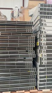 สวิตช์อีเทอร์เน็ตสำหรับองค์กร C9500-24X-A แบบ 24 พอร์ต พร้อมพอร์ต SFP+ 10G จำนวน 16 พอร์ต และโมดูล 10G แบบขยายได้ 8 พอร์ต รองรับการกำหนดเส้นทางแบบ Layer 3 สำหรับเครือข่ายองค์กร - Product Image 3