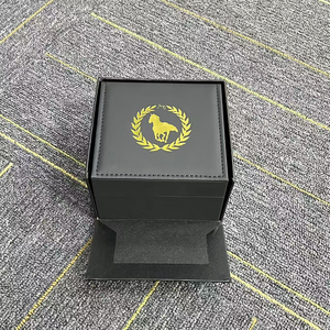 Boîte <span class=keywords><strong>à</strong></span> <span class=keywords><strong>montre</strong></span> <span class=keywords><strong>en</strong></span> <span class=keywords><strong>cuir</strong></span> noir haut de gamme avec logo estampé <span class=keywords><strong>à</strong></span> chaud exquis pour le rangement et le cadeau de montres - Product Image 3