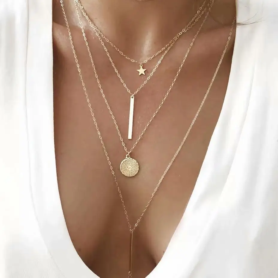2022 Hot Selling Fashion Star Moon Pendant Necklace Creative Simple Gold Plated Layered Necklace For Women Gift