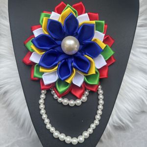 Spilla a Fiore con Nastro Colorato Ispirata a Sorority DST SGRho ZPB OES Jack and Jill of America ecc., Decorata con Elegante Catena di Perle - Product Image 6