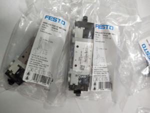Válvula Neumática de Escape de Alto Flujo Industrial de la Serie VUVG, Festos VUVG-L10-T32C-AT-M7-1R8L 574218 Original - Product Image 4