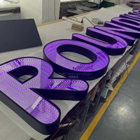 Letrero RGB Dinámico Personalizado de Alta Gama, Material Premium, Acabado de Capas Profundas, Iluminación Decorativa Colgante para Letreros de Recepción y Tiendas
