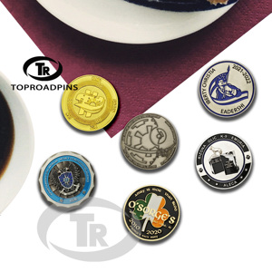 Impression UV personnalisée Cadeaux créatifs drôles Nouveau type d'épingle en émail Boîtier personnalisé - Product Image 3