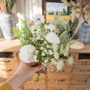 Gerçekçi el yapımı yapay kar çiçek karahindiba duvar asılı buket noel paskalya mezuniyet ev dekor sınır ötesi - Product Image 1