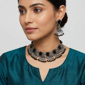 Parure Collier et Boucles d'Oreilles Artisanales en Cuivre Oxydé et Laiton pour Femme – Bijoux Ethniques Traditionnels Classiques pour Mariage, Tendance et Élégante - Product Image 4