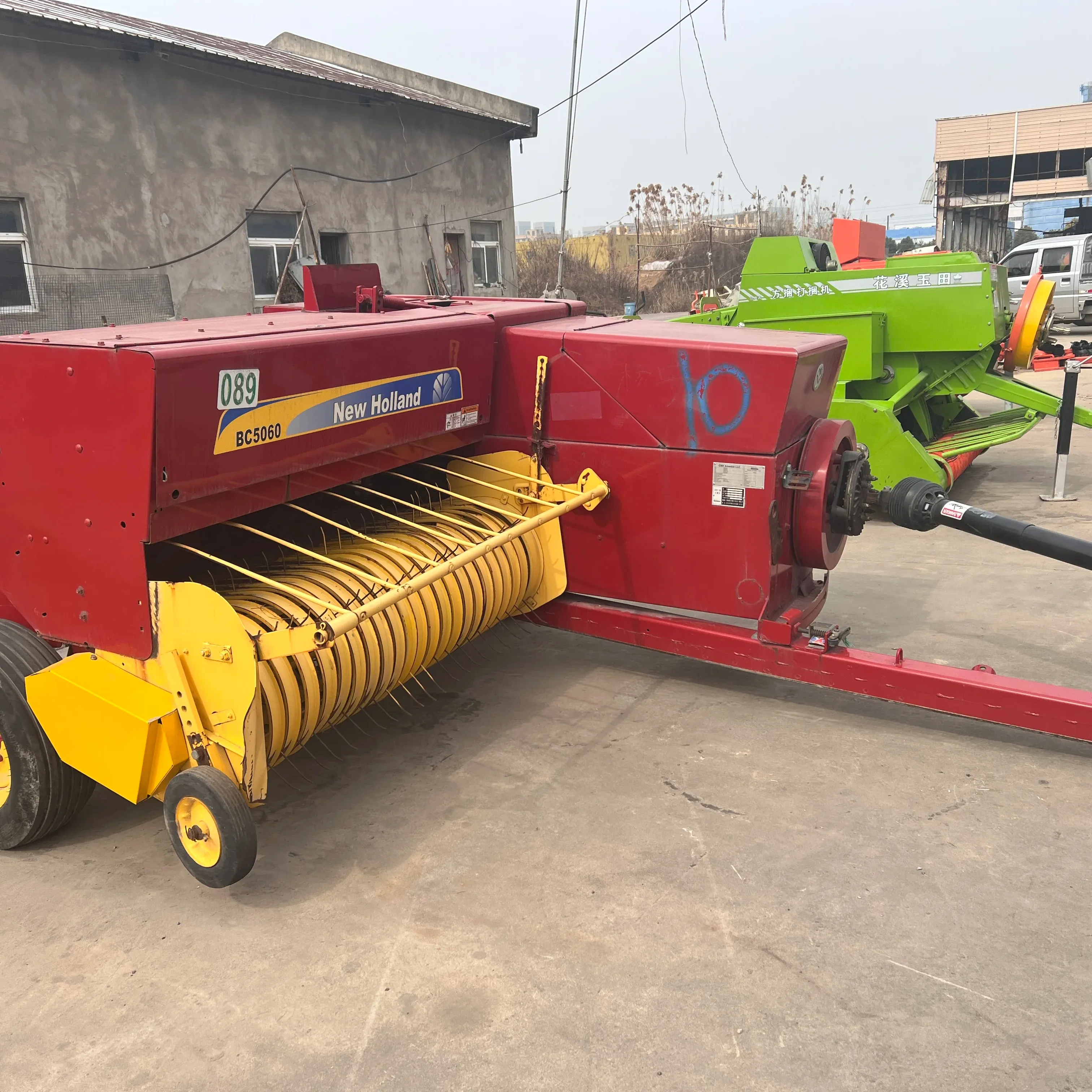 Kullanılan New Holland balya BC5060 çiftlik saman bitkileri balya kare saman balyalayıcı makinesi satılık