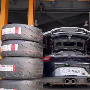 Pneumatici per Auto di Alta Qualità: 245/40ZR18 97Y. Questi pneumatici sono per ruote da corsa e sono lisci, senza camera d'aria. - Product Image 4