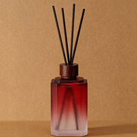 Penyegar Udara Tahan Lama 500ML Botol Kaca Diffuser Dekorasi Rumah Mewah Pewangi Aromaterapi Reed Diffuser Dengan Stick Serat