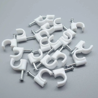 Serre-câble mural en plastique et nylon avec clou en acier Presse-étoupes en PE/PP de type cercle sécurisé