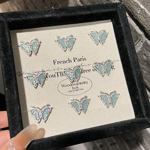 Collar con Colgante de Hebilla de Paz, Corona Pequeña, Blanco Hielo, Estilo Chino Nuevo, Plata Pura S925, Cristal de Alta Claridad, para Usar con Suéter - Product Image 1