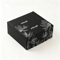 Maßgefertigte Hochwertige Umweltfreundliche Wasserdichte Robuste Prägeverpackungsboxen für Bekleidung Unterwäsche Socken Matt-Finish Verschiedene Ausführungen