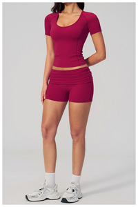 Ensemble d'entraînement 2 pièces pour femme Yian, haut de compression à manches courtes et col en U et <span class=keywords><strong>short</strong></span> cycliste taille haute à revers - Product Image 4
