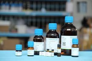 Diisetionato di esamidina, CAS:659-40-5, 98%, prodotto biologico per costruzioni, C24H38N4O10S2 - Product Image 3