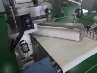 Ligne de production de pain bagel, croissant et toast, machine de transformation de pâtisserie laminée, système de fabrication alimentaire de boulangerie à haute efficacité