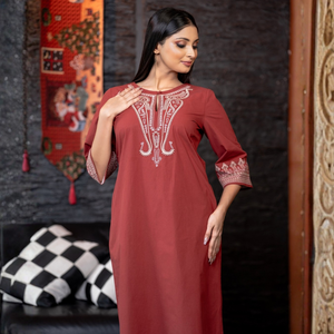 Vestido Corto de Diseño Elegante en Tonos Tierra para Mujer, Bordado, Calidad Boutique Premium - Product Image 6