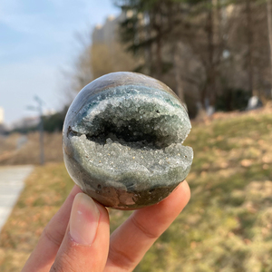 Sfera di Ametista Naturale all'Ingrosso con Drusa, Cristallo Unico a Bocca Aperta, Pietra Curativa per l'Arredamento Domestico - Product Image 2