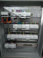 Boîte de distribution d'énergie extérieure en acier inoxydable personnalisée, équipement électrique, boîte MCB, tableau de distribution pour l'industrie
