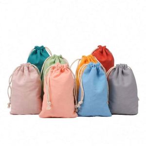 Sac cadeau en coton uni avec cordon de serrage, personnalisable avec logo, couleur unie, petit sac d'emballage en tissu couleur bonbon - Product Image 4