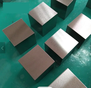 Cubo de Molibdeno OEM de Alta Calidad, Buen Precio y Superficie Brillante con Logotipo Personalizado - Product Image 2