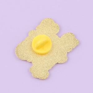 Broche en alliage de zinc nickel noir avec motif rose, finition UV, mignonne, pour sac à dos et vêtements, livraison immédiate, vente en gros - Product Image 4