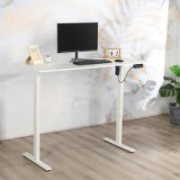 Bureau de jeu PC moderne à hauteur réglable avec éclairage LED RGB, ports USB, couleur personnalisable, structure métallique pour la maison et le bureau (vente en gros)