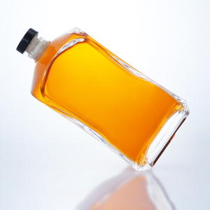 Bouteille à spiritueux en <span class=keywords><strong>verre</strong></span> plat incurvé unique de 750 ml avec givrure et gravure, style moderne de luxe, bouchon à vis pour <span class=keywords><strong>whisky</strong></span>, brandy, vodka - Product Image 4