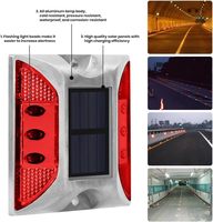Borne de signalisation routière solaire en aluminium robuste de 20 tonnes, étanche IP68, alimentée par l'énergie solaire, pour ports, aéroports et entrepôts