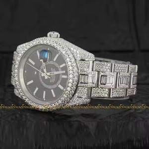 นาฬิกาข้อมือคุณภาพสูงของผู้ชาย VVS Moissanite โทนสีขาวสแตนเลสแก้วคริสตัลคริสตัลแท่งตัวเลขแอนะล็อกยอดนิยม - Product Image 2