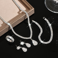 Parures de bijoux tendance pour femme : boucles d'oreilles en strass, colliers pendentifs en forme de V et de goutte d'eau, bracelets tennis, cadeau de mariage pour mariée