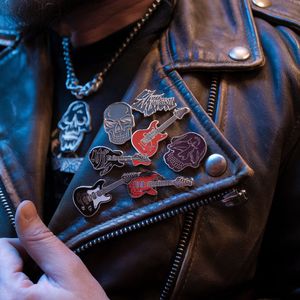 Diseño libre Ventas al por mayor <span class=keywords><strong>de</strong></span> metal personalizado Bandas <span class=keywords><strong>de</strong></span> punk rock Música Esmalte Pins Broche - Product Image 1
