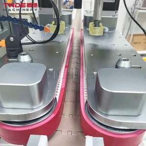 2025 Buscar Nuevos Producto Máquina taponadora automática Máquina taponadora de botellas de plástico Línea de producción de tapones de botellas a presión - Product Image 3