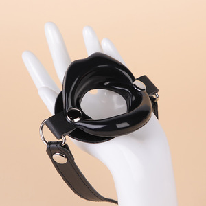 Bâillon buccal Black Wolf pour adultes, couleurs noir, rouge, rose, avec sangle en cuir et boucle métallique, pour jeux de rôle - Product Image 3