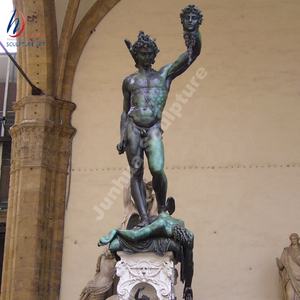 Grande Statua in Bronzo dell'Imperatore Romano Antico Cesare in Vendita - Product Image 2