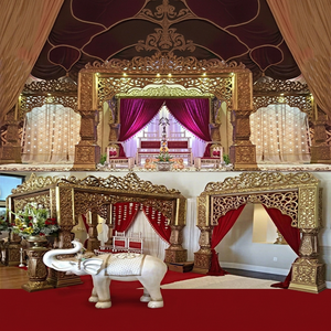Elegante Mandap Dorado para Bodas Estilo Bollywood, Últimos Diseños de Mandaps con Pilares de Fibra, Mandapam Hindú para Bodas Jodha Akbar - Product Image 1