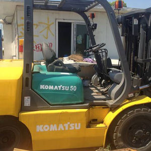 Chariot élévateur compact de 5 tonnes Komatsu FD50 de haute qualité, machines d'ingénierie japonaises d'origine. - Product Image 3