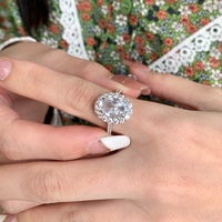 Vente d'usine 925 Sterling Silver Prong Réglage Pigeon Oeufs 8A Zircon Ovale Bague de Fiançailles