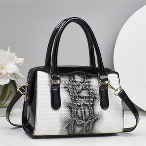 Sac à main bandoulière de luxe grande capacité pour femme, directement de l'usine, 2206, doublure polyester, fermeture éclair, fourre-tout décontracté, sensation haut de gamme - Product Image 4