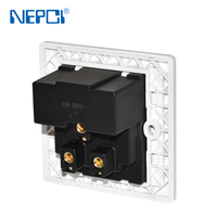 PD QC3.0 20W Euro Standard USB Prise Murale XJY-USB-22B-20AC 86*86 Type Britannique Prise USB 250V 13A