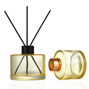 Bán Buôn Kính Sang Trọng Cho <span class=keywords><strong>Reed</strong></span> Khuếch Tán Chai Dubai Nhãn Thời Trang Mới Tùy Chỉnh Hình Dạng Xi Lanh Tốt Bán <span class=keywords><strong>30Ml</strong></span> 50Ml 100Ml - Product Image 4