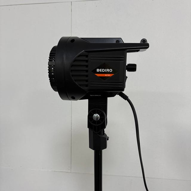Adjustable Color Temperature Studio Kit 100W Bi Color LED with Large Lantern Softbox for Professional Filmmaking