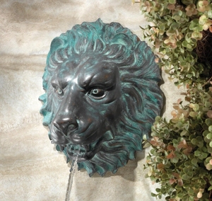 Statua della parete del beccuccio della testa di leone in resina. Decorazione giardino esterno resina artigianato in resina - Product Image 3