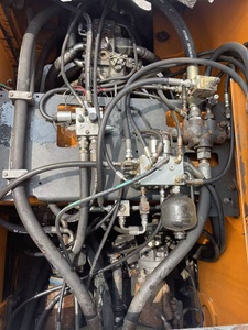 Apilador de contenedores Kalmar DRT450 usado en perfectas condiciones, con capacidad para 45 toneladas, equipo de manipulación de contenedores para logística. - Product Image 5