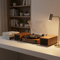 UDREAMER Lecteur de disques vinyles en plastique de luxe rétro de style mid-century modern avec haut-parleurs indépendants, connexion RCA sans fil à 3 vitesses