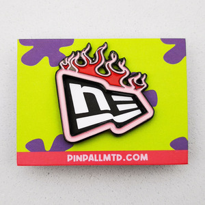 中国金属工艺品制造商定制标志徽章金属硬搪瓷别针徽章胸针散装卡通翻领别针定制 - Product Image 1