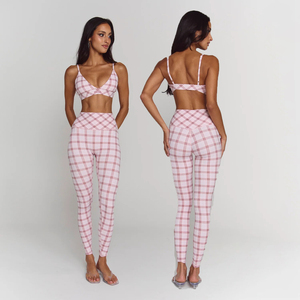 Conjunto Deportivo de Leggings y Sujetador Deportivo Triangular de Nailon Reciclado 80% y Spandex 20%, Ultra Suave, para Yoga y Entrenamiento, Ropa Deportiva de Compresión - Product Image 1