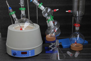 Kit de destilación de ruta corta de vidrio Sraylab con trampa fría y manto de calentamiento magnético 2000ml - Product Image 4