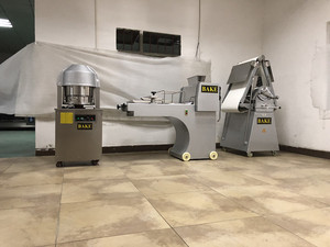 Équipement de boulangerie, laminoir à pâte à pizza de table/vertical pour usage domestique, pâte feuilletée en stock au <span class=keywords><strong>meilleur</strong></span> prix - Product Image 2