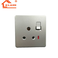 Livolo — prise de courant murale à Double ports d'alimentation universel, panneau à 6 broches avec 2 interrupteurs, prise électrique